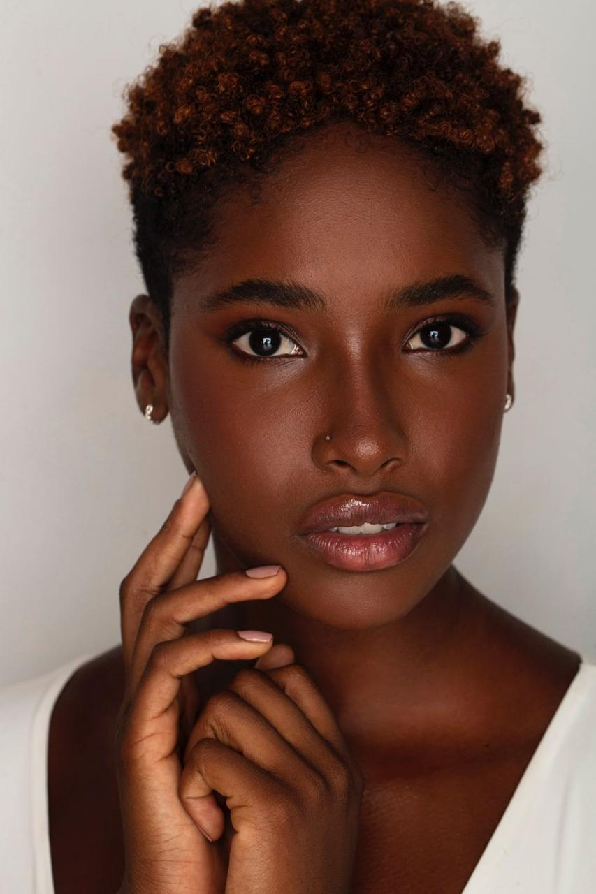 Adelia Soares - Front Management