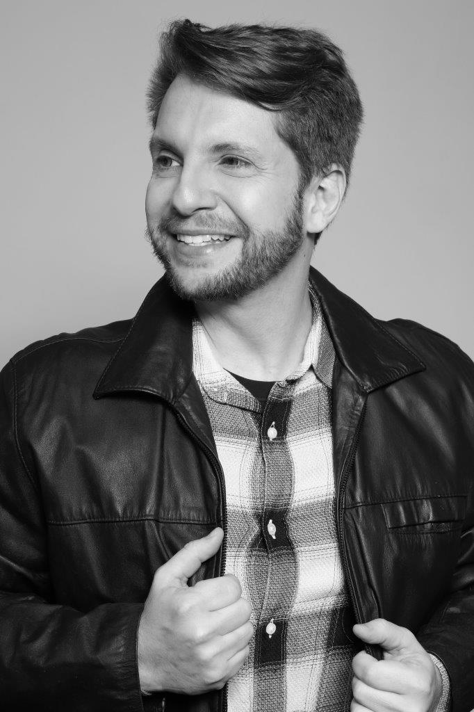 Alex Moczy - Front Management