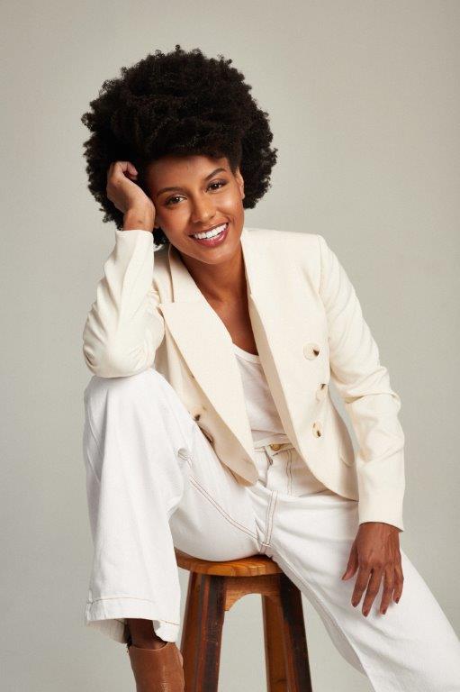 Amanda Alencar - Front Management