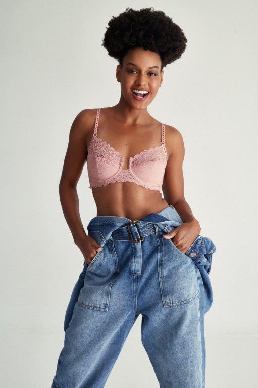 Amanda Alencar - Front Management