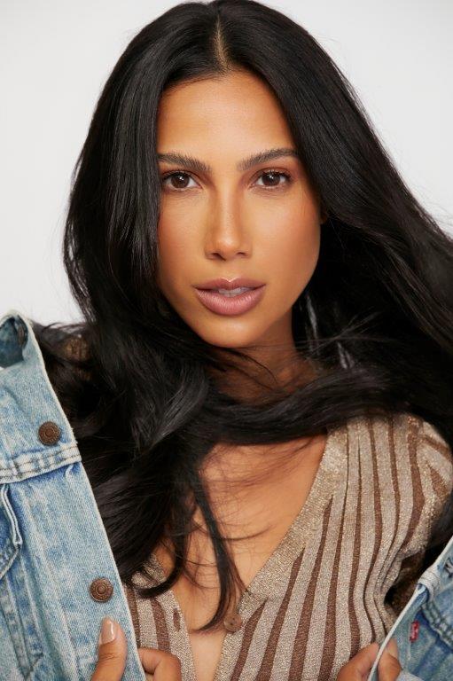 Amanda Lima - Front Management