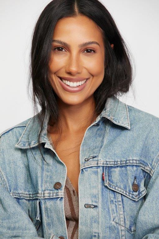 Amanda Lima - Front Management