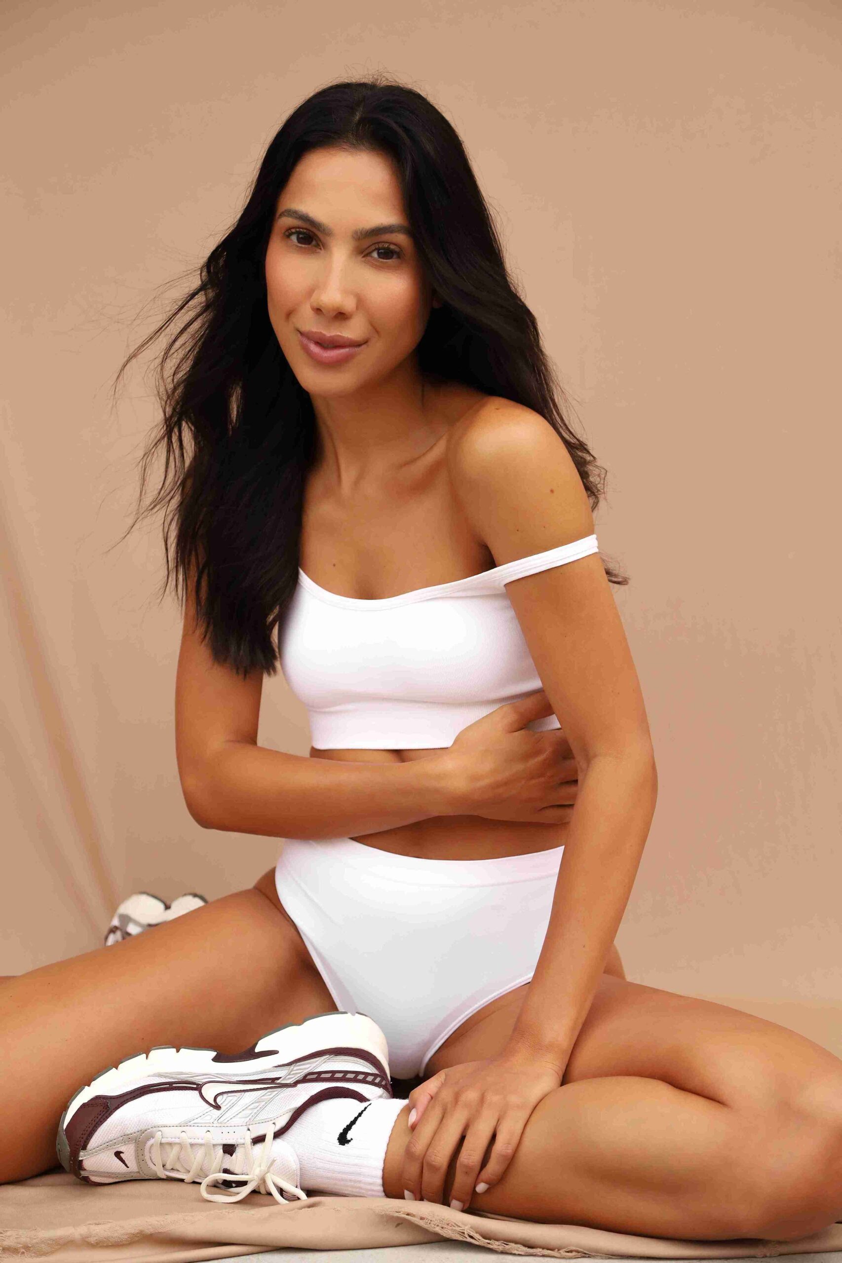 Amanda Lima - Front Management