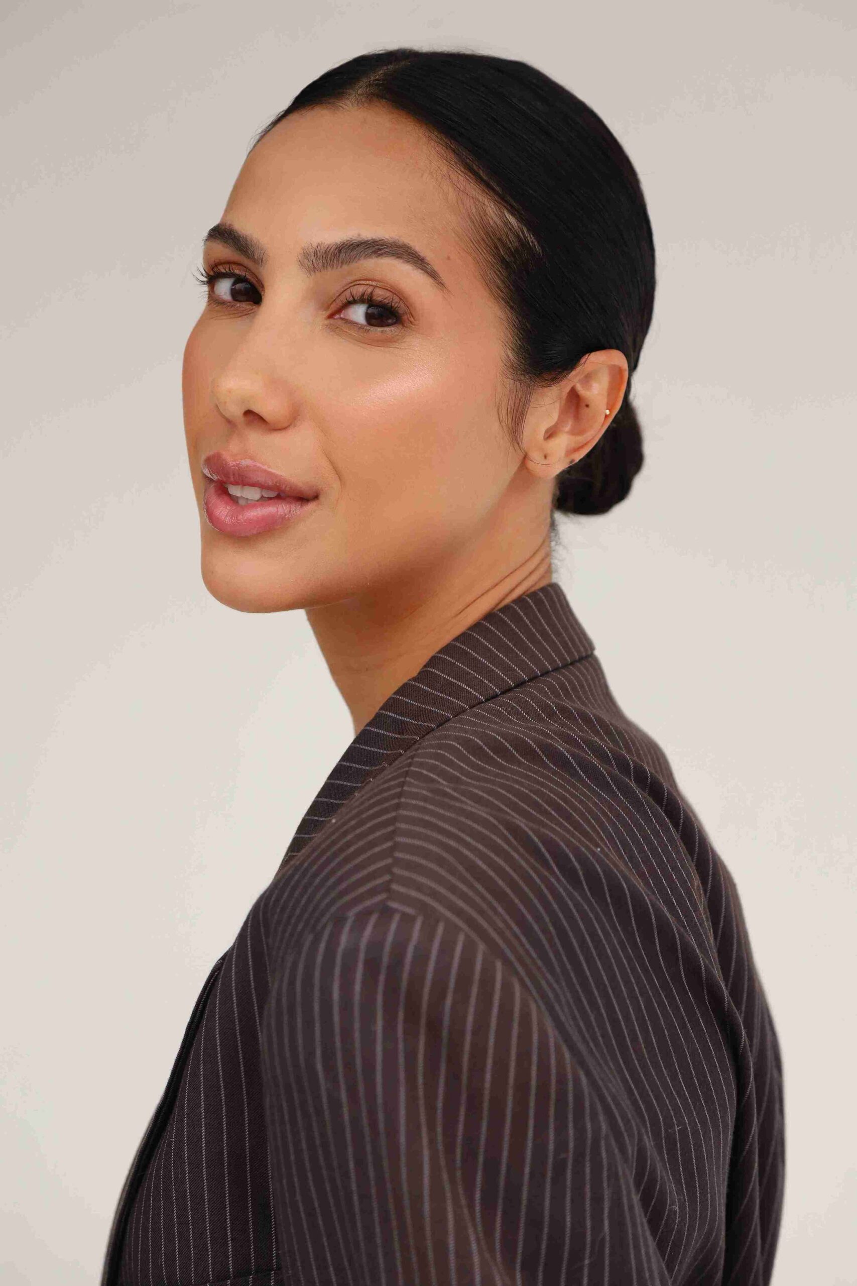 Amanda Lima - Front Management