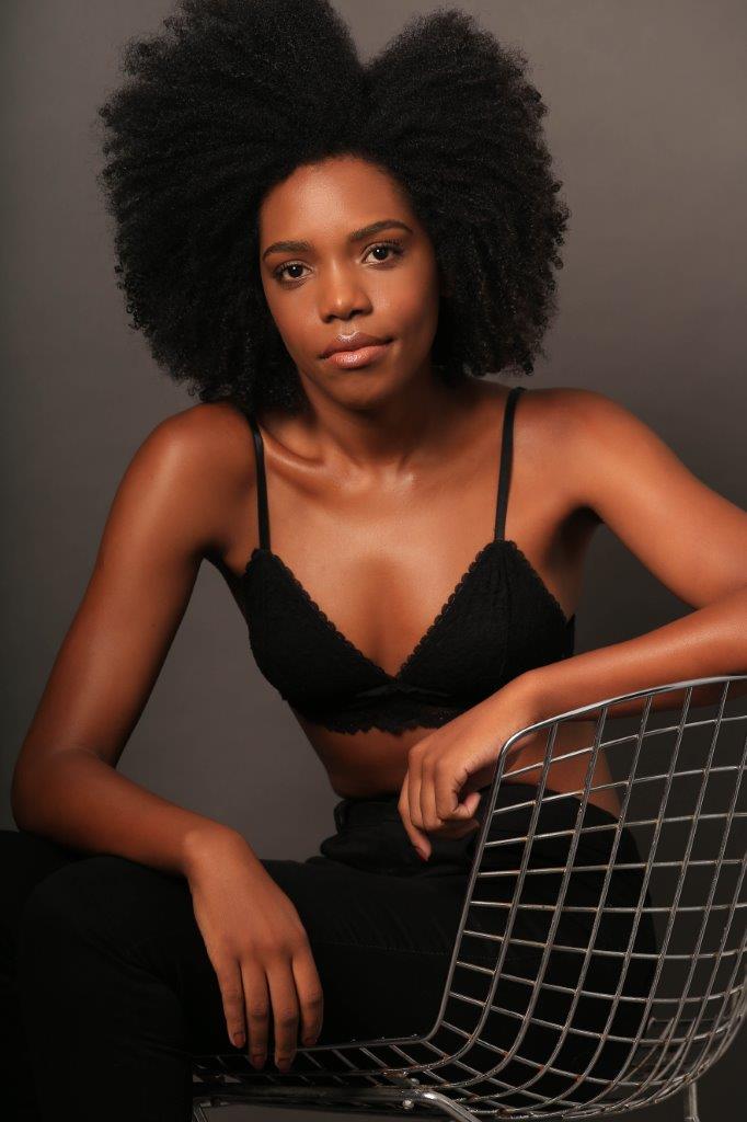 Amanda Roque - Front Management