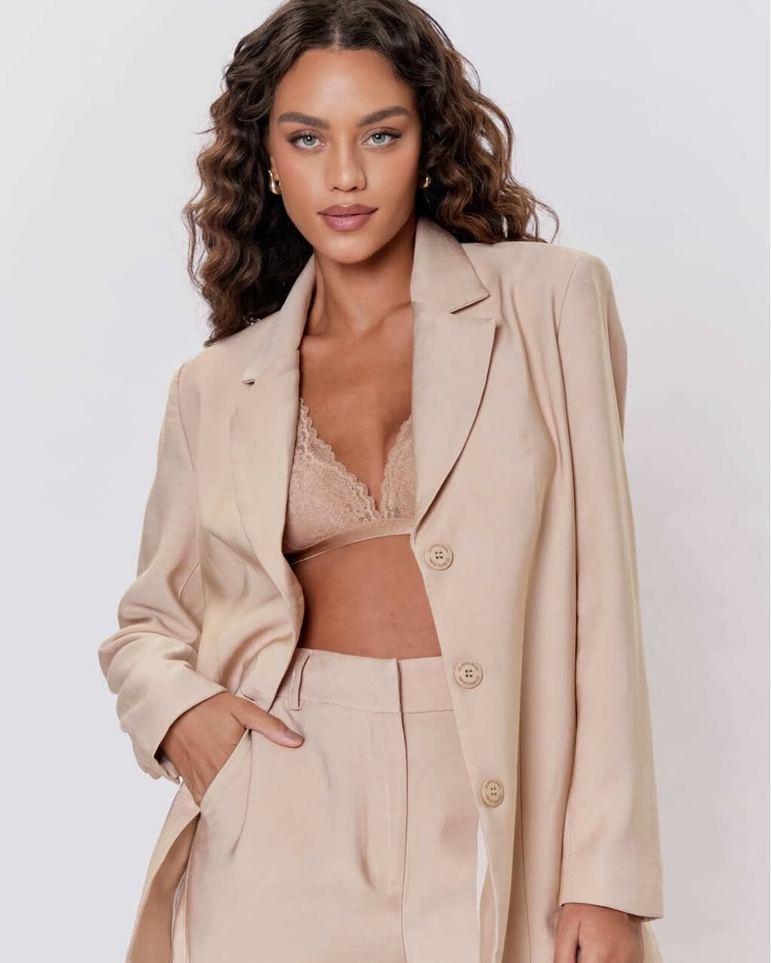 Ana Beatriz Reis - Front Management