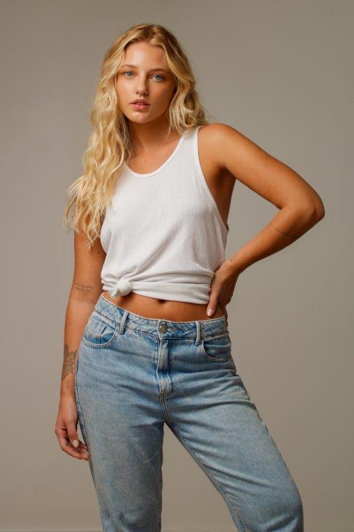 Ana Julia Krieger - Front Management