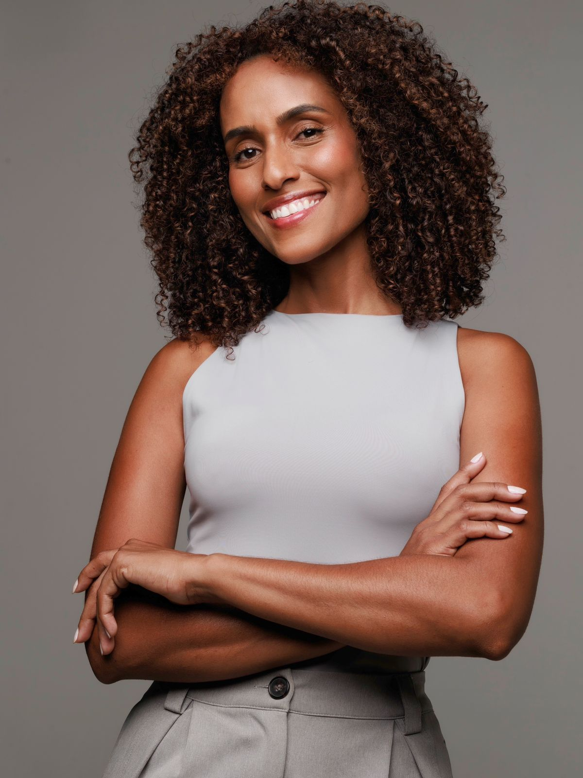 Anna Paula Barros - Front Management