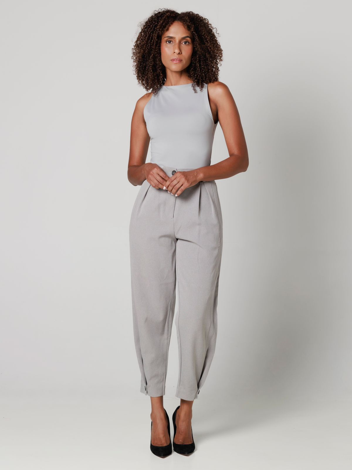 Anna Paula Barros - Front Management