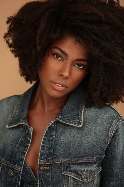 Bruna Gonçalves - Front Management