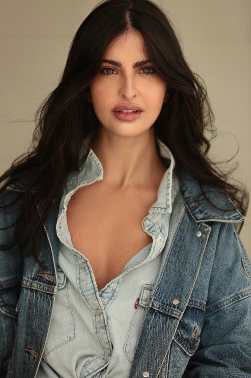 Bruna Henze - Front Management