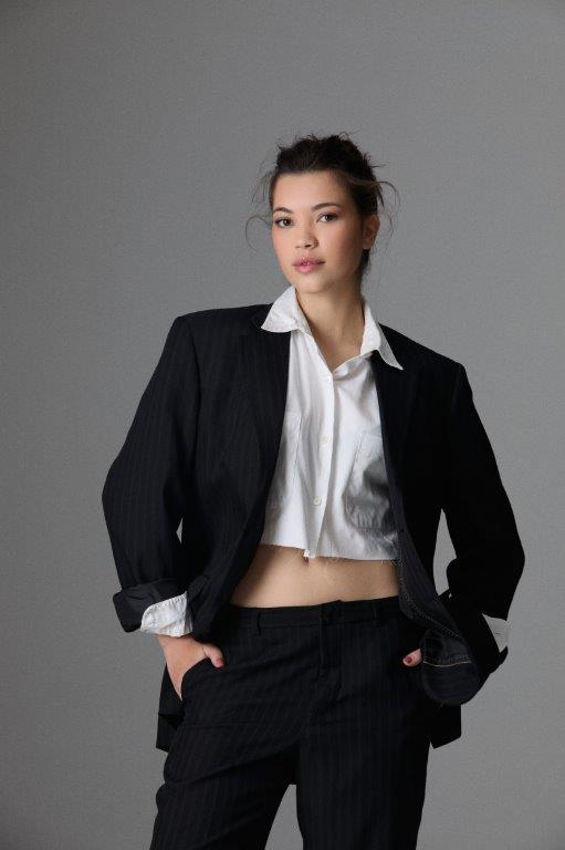 Camila Wiezel - Front Management