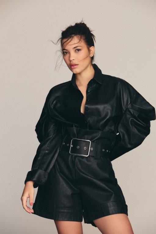 Camila Wiezel - Front Management