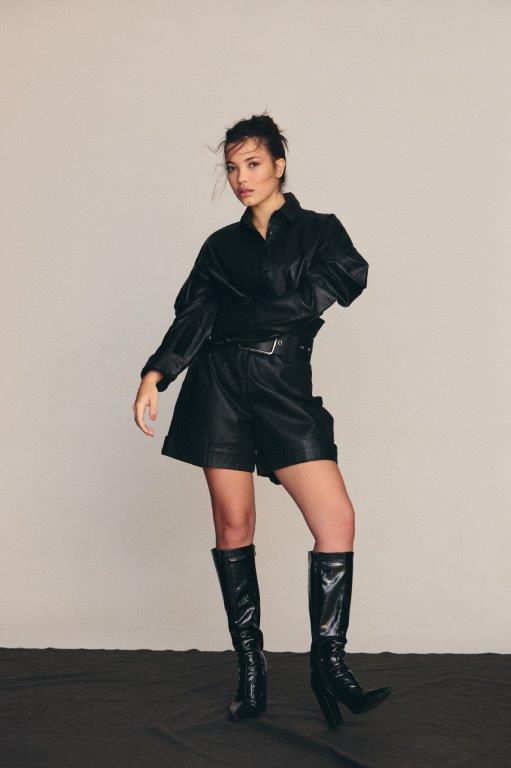 Camila Wiezel - Front Management