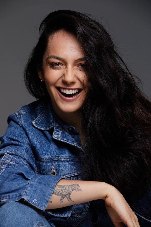 Carol Dias - Front Management