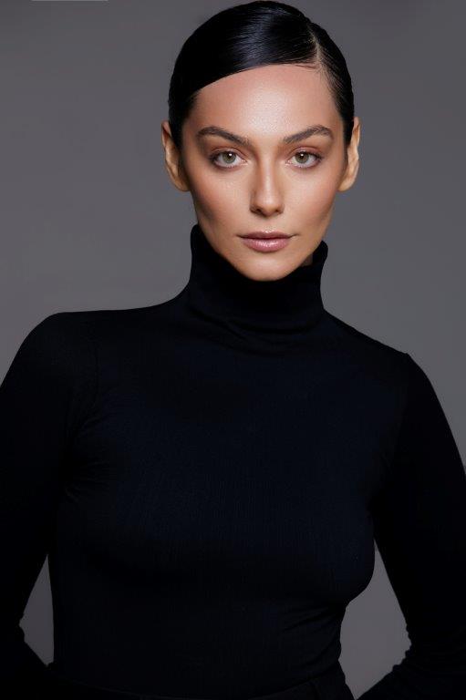 Carol Dias - Front Management