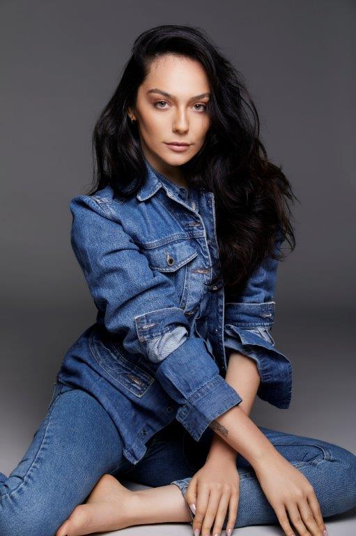 Carol Dias - Front Management