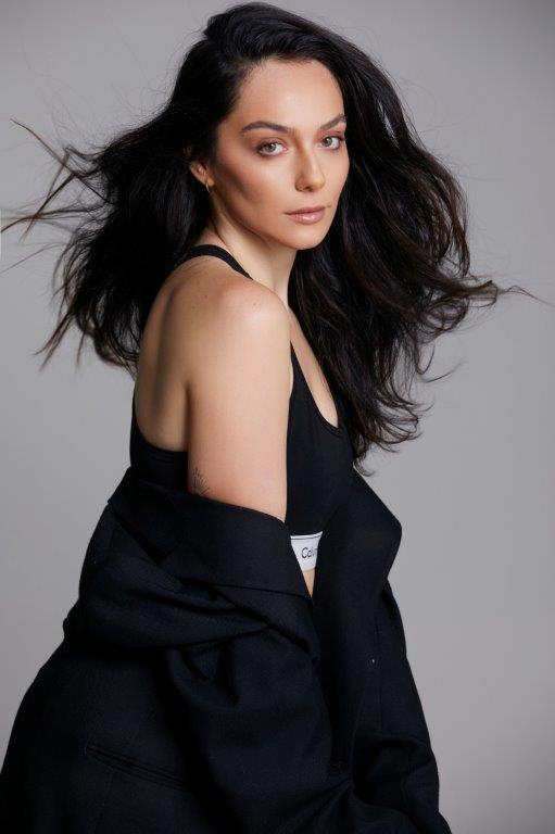 Carol Dias - Front Management