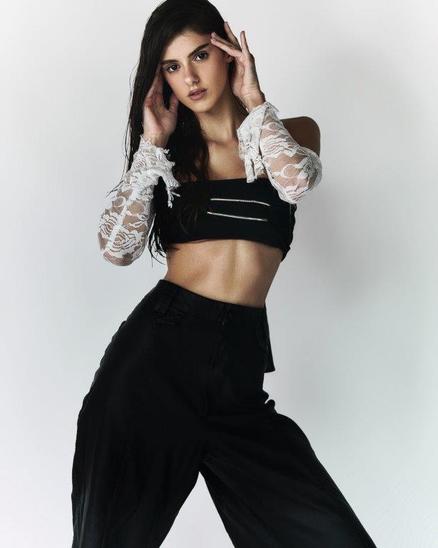 Carol Faria - Front Management