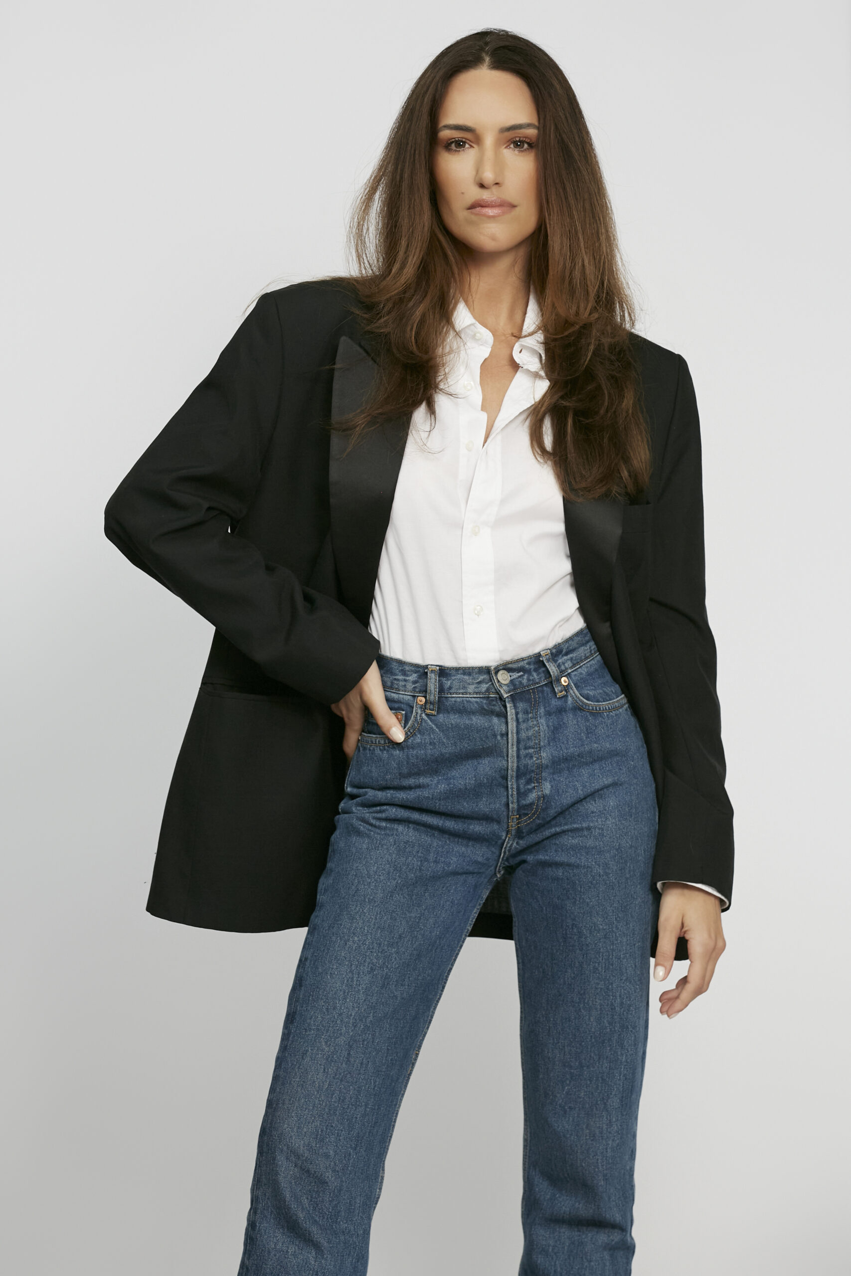 Daniella Faccinelli - Front Management