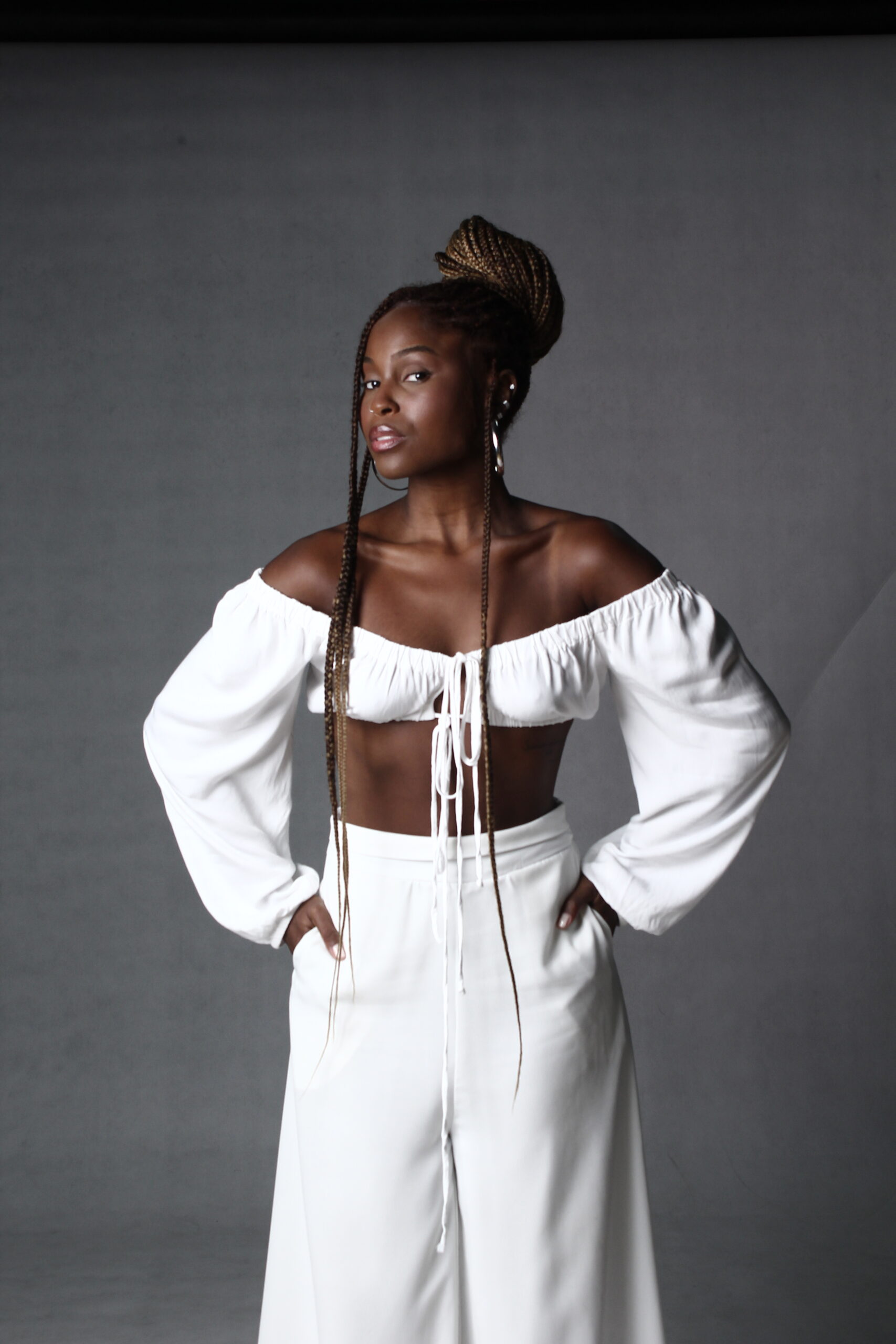 Djamila Dias - Front Management