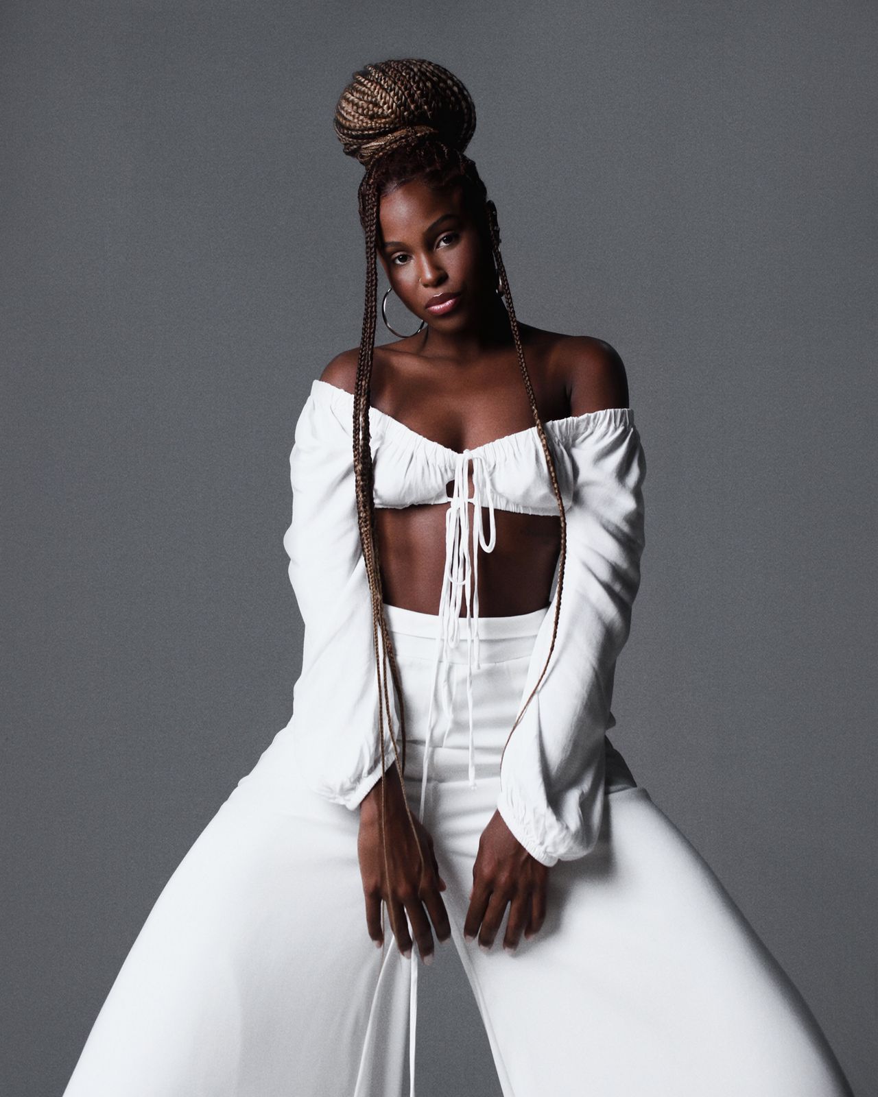 Djamila Dias - Front Management