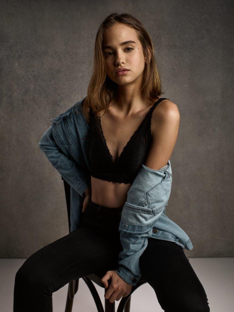 Emilie Rey - Front Management