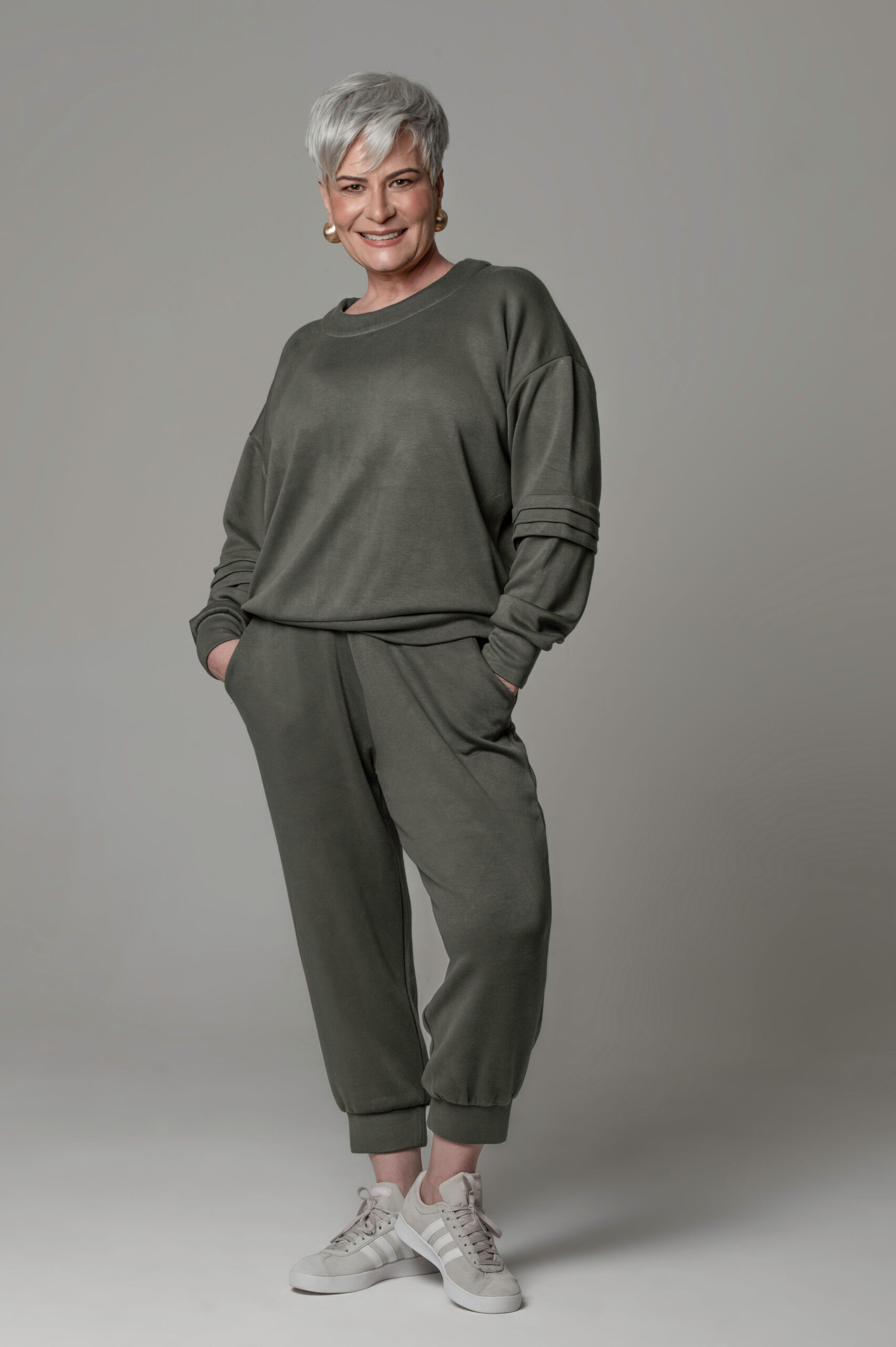 Erika Galhardi - Front Management