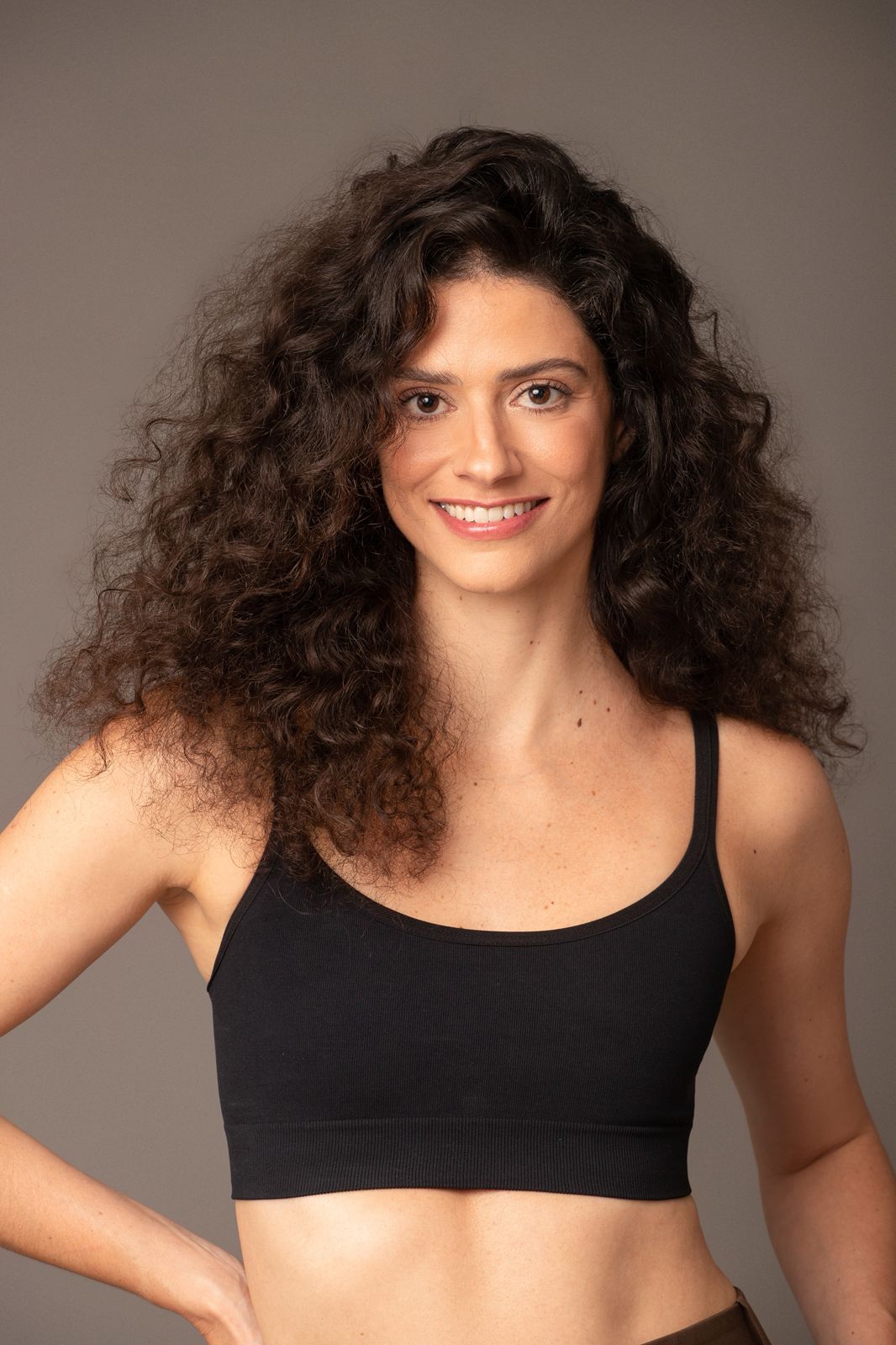 Gabriela Rodrigues - Front Management