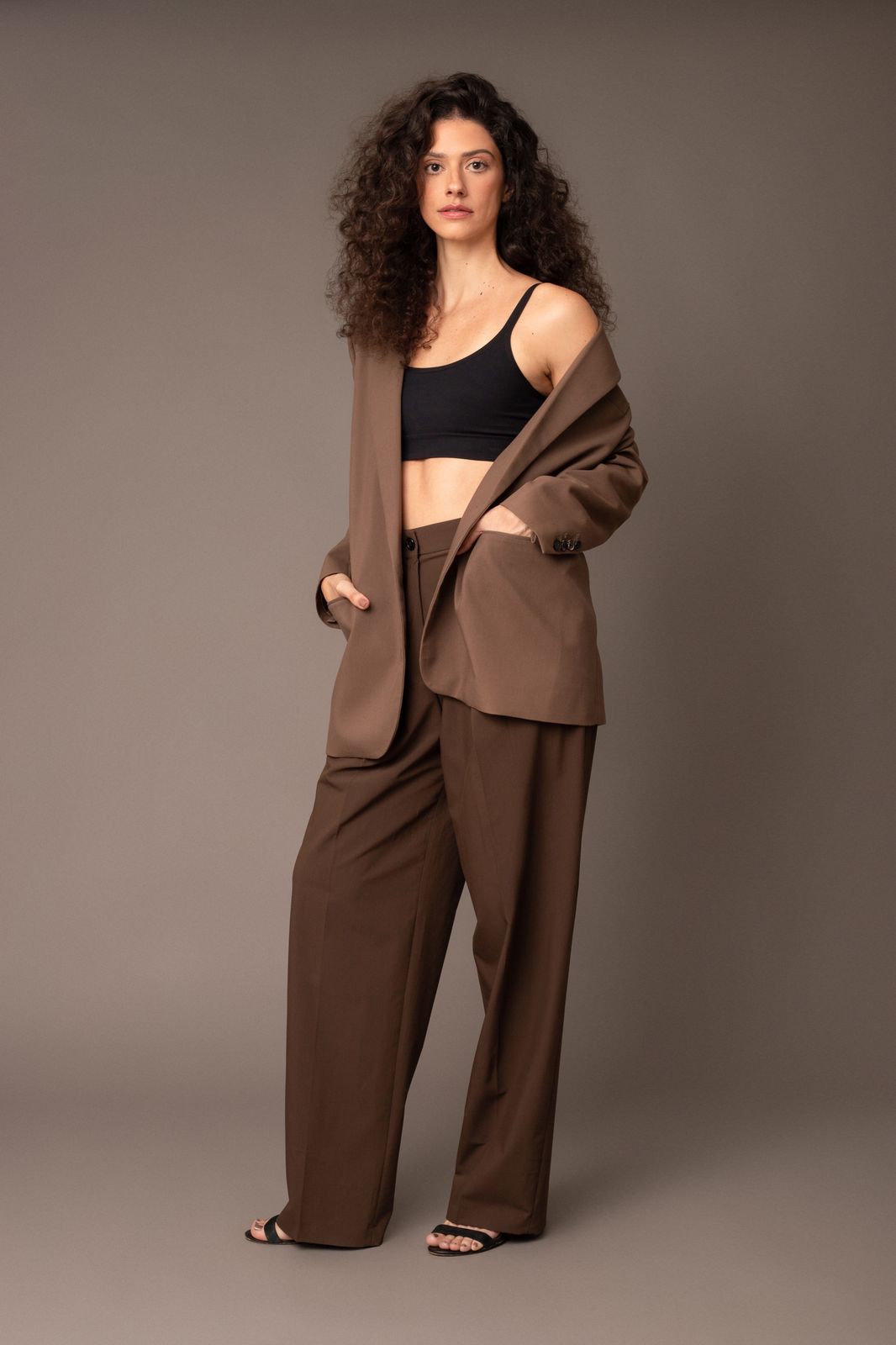 Gabriela Rodrigues - Front Management