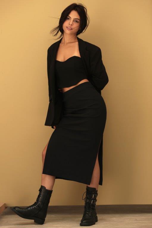 Giovana Avelar - Front Management