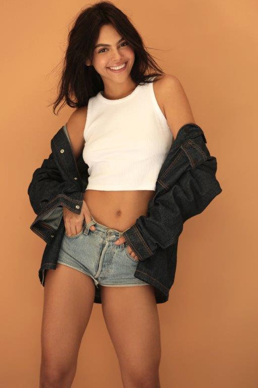 Giovana Avelar - Front Management