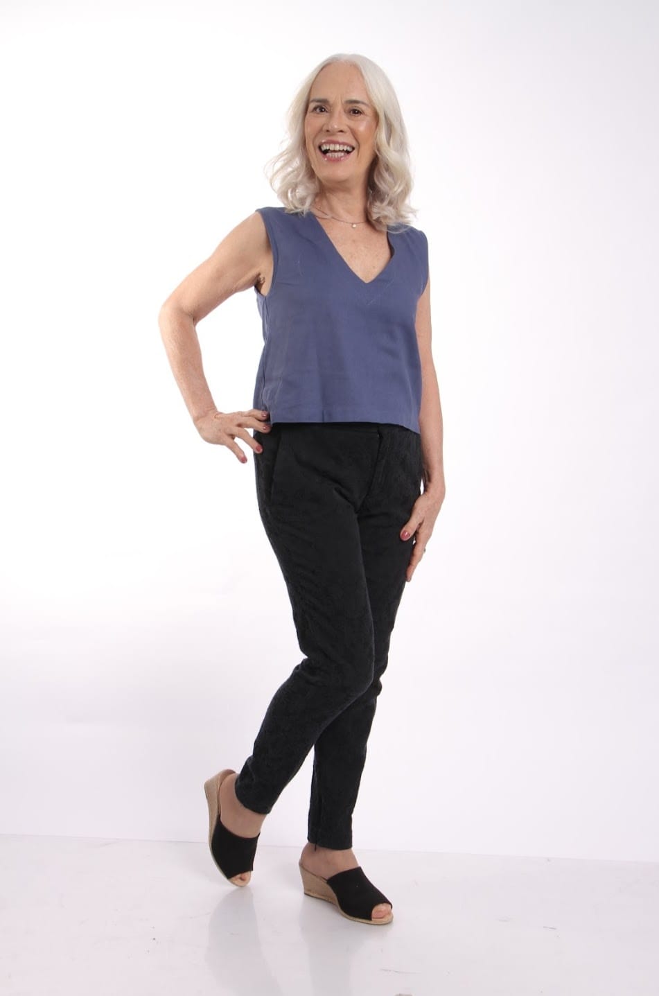 Hamilda Bastos - Front Management