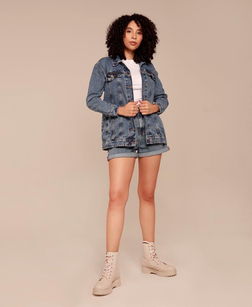 Iris Santana - Front Management