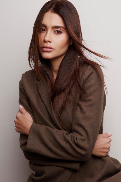 Isadora Meira - Front Management