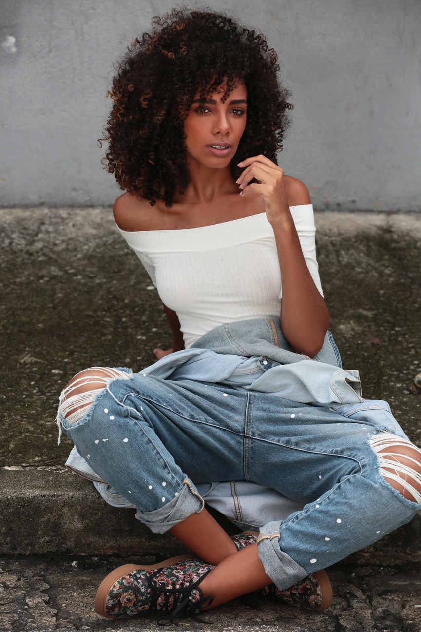 Isadora Neves - Front Management