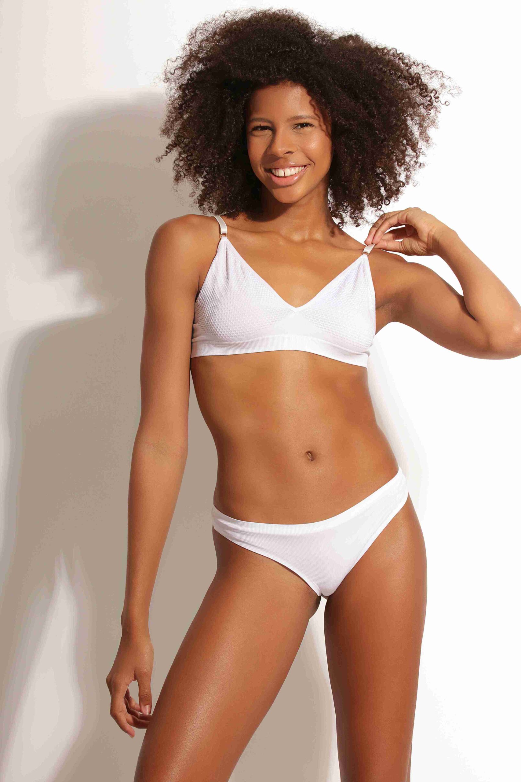 Julianna Coutinho - Front Management