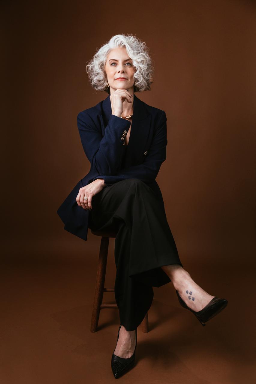 Janaina Peres - Front Management