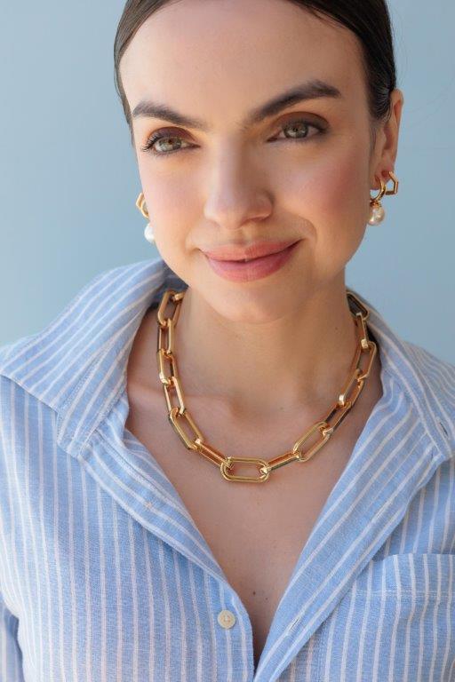 Jasmini Victoria - Front Management