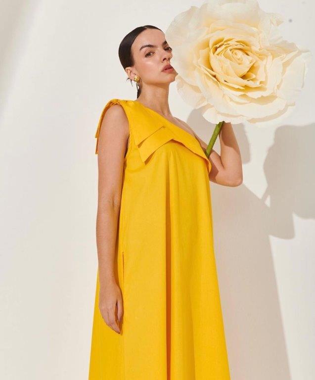 Jasmini Victoria - Front Management