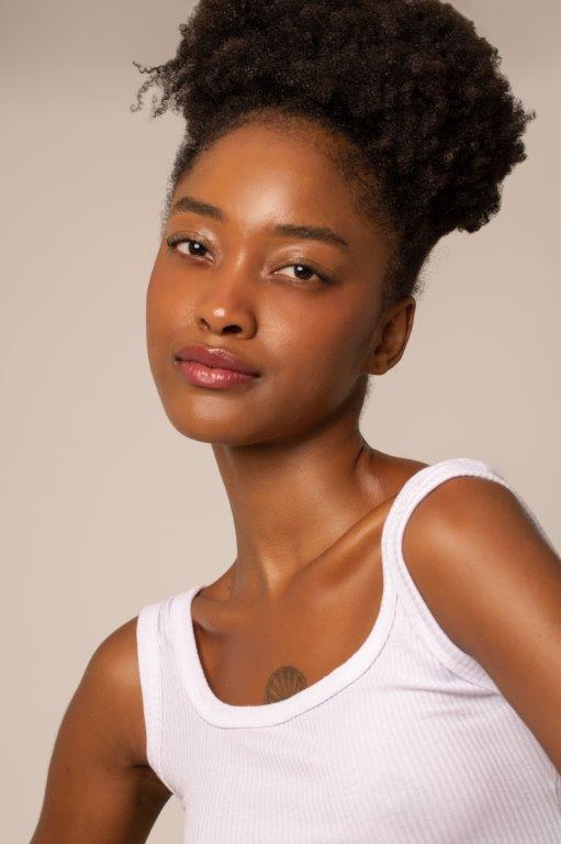 Jenny Guimarães - Front Management