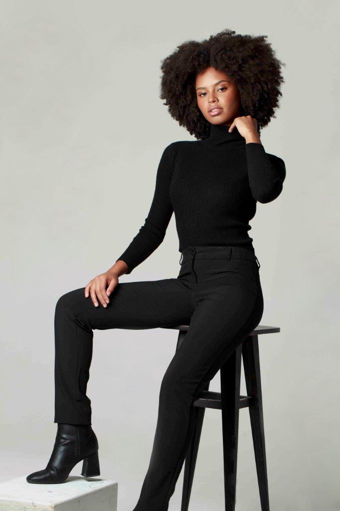 Jessica Machado - Front Management