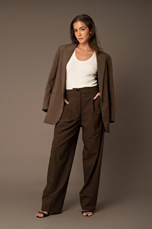 Juliana Panaro - Front Management