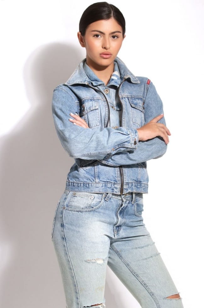 Jullya Pimentel - Front Management