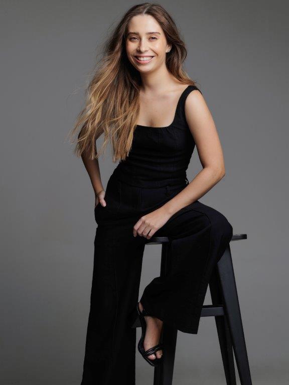 Karen Taboada - Front Management