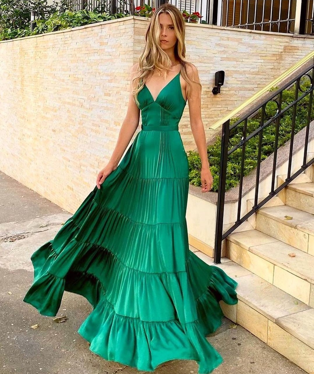 Karina Gonzaga - Front Management