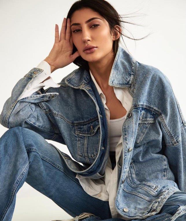 Karol Costta - Front Management