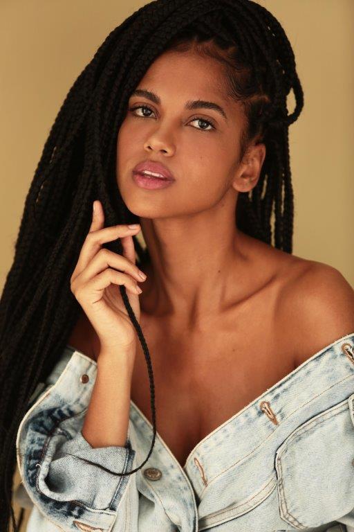 Lara Marinho - Front Management