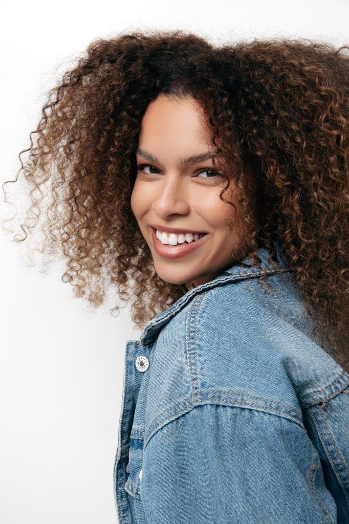 Larissa França - Front Management