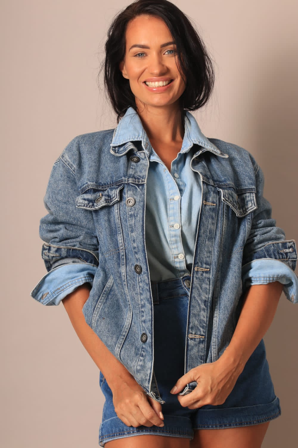 Larissa Mello - Front Management